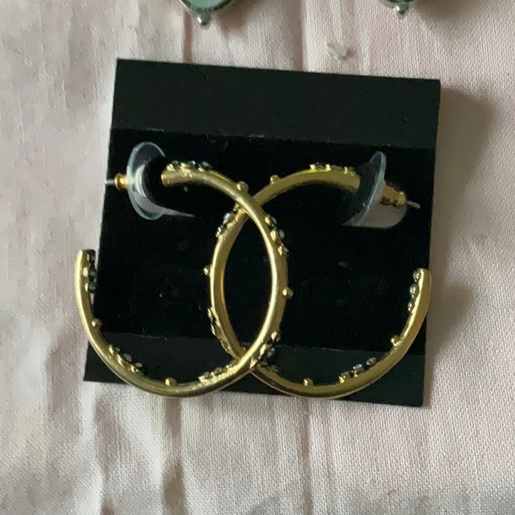 7 Pairs of Assorted Beautiful Earrings 🔥❤️🔥💕🔥💙🔥💚 - Picture 7 of 8